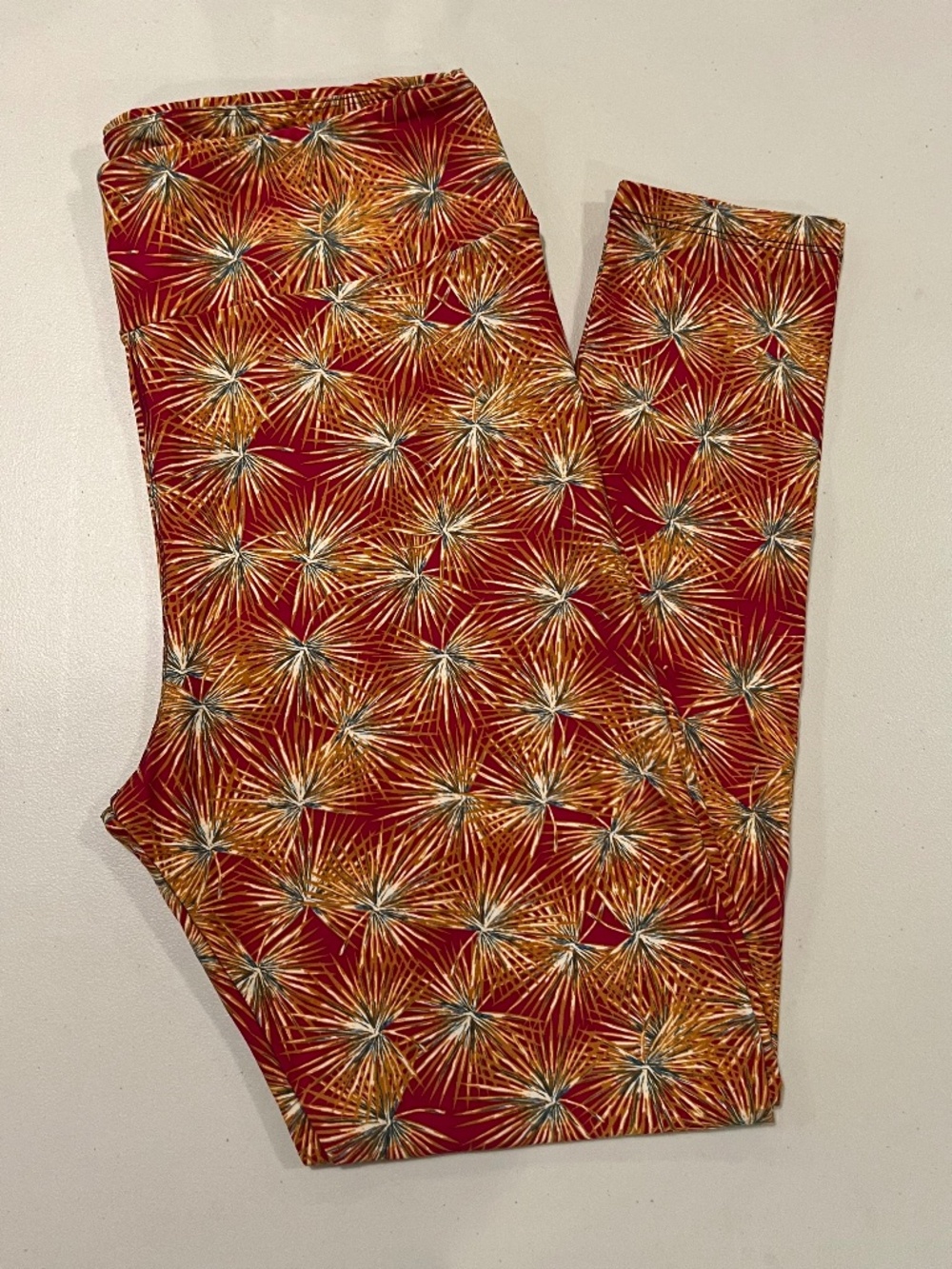 LuLaRoe TC Leggings - NWOT - red and orange botanical print